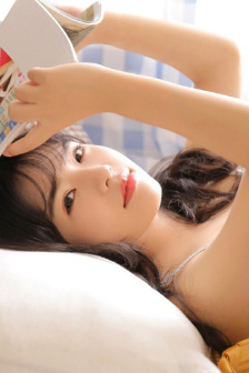 不扭扣的女孩